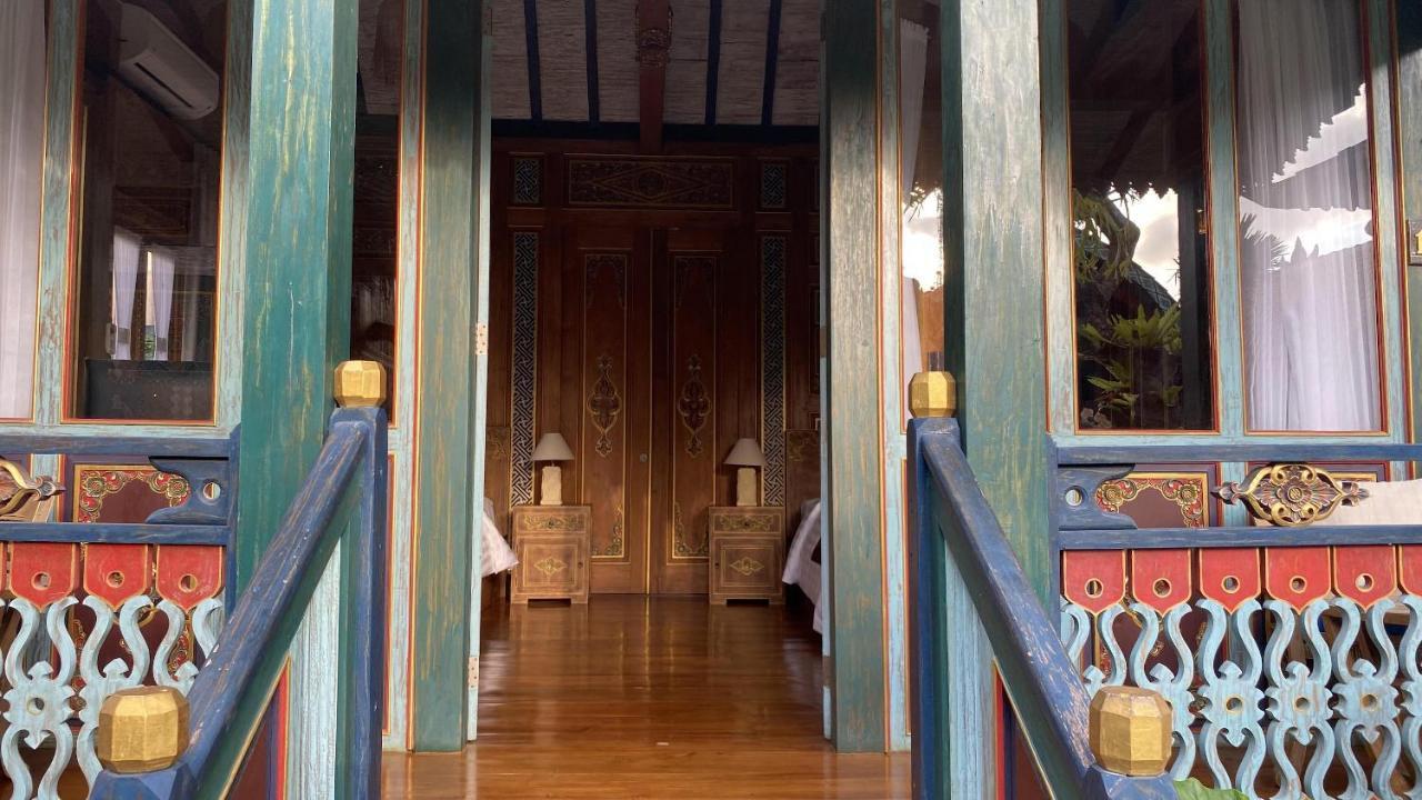 Villa Telaga Wana Сукавати Экстерьер фото
